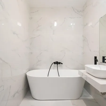 Northside Luxe 2br