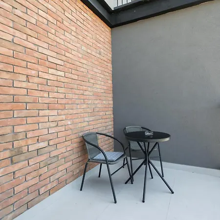 Northside Luxe 2br Apartment Bucharest